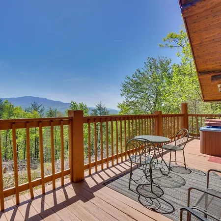 Smoky Mountain Vacation Rental With Hot Tub!